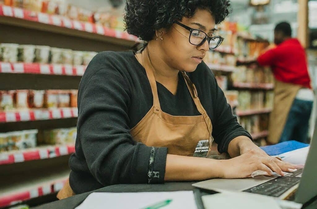 Small Business Payroll Mistakes to Avoid featured photo design by NRS